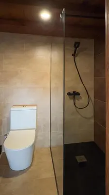 Un baño de La Caseta