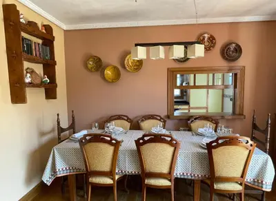 Un restaurante o sitio para comer en Casa Rural Galain