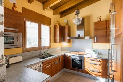 Una cocina o zona de cocina en LA TEULERIA DE LINYOLA