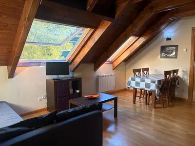 Zona de estar de Cocina moderna, bajo cubierta rústico- Comodidad máxima - Erta 3