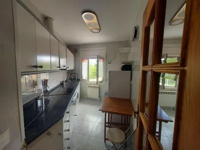 Una cocina o zona de cocina en Casa Nasarre- Acogedora casa rural con garaje con vistas a la Sierra de GUARA