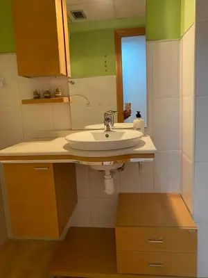 Un baño de Apartamentos Alcañiz, Santa María, 3