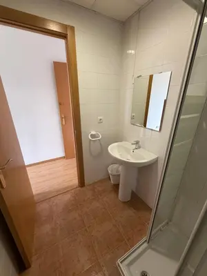 Un baño de Albergue Valmadrid