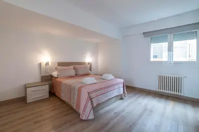 Cama o camas de una habitación en VALERIA-DREAMS Maestro Luna 3º
