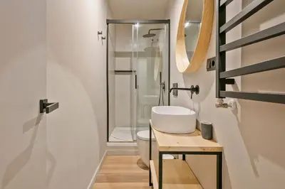 Un baño de Luderna - Apartamento con terraza Montanero