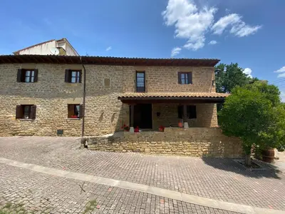 Edificio en el que se encuentra la casa o chalet