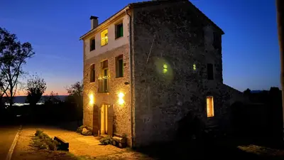 Edificio en el que se encuentra la casa o chalet