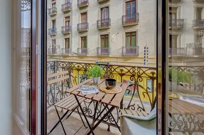 Un balcón o terraza de Chapitela 24 by Clabao