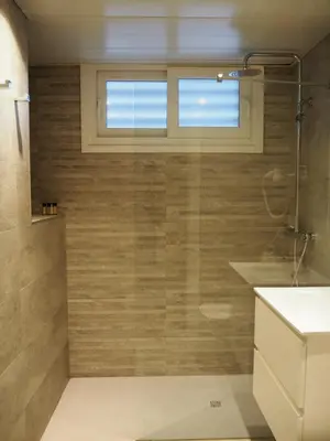 Un baño de Alojamientos Acella