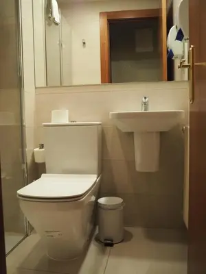 Un baño de Alojamientos Acella