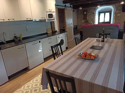 Una cocina o zona de cocina en Casa Rural TTIPIAENEA Landetxea