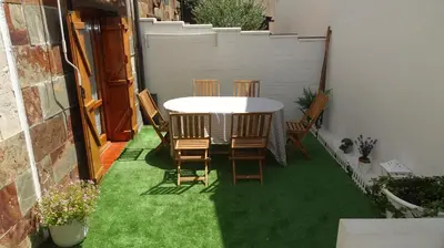 Un patio o zona al aire libre en Chalet junto a la Ciudadela de Jaca