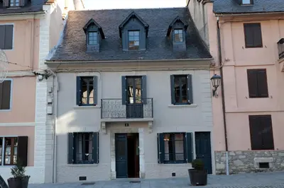 Edificio en el que se encuentra el chalet de montaña