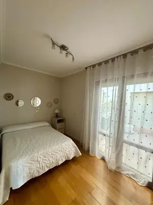 Cama o camas de una habitación en La Puerta de la Bardena N e g r a, ideal para visitar las Bardenas Reales y Sendaviva