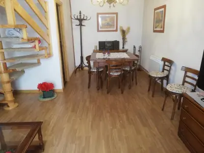 Plano de Pequeño adosado de montaña con terraza