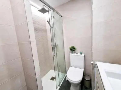 Un baño de Highway to El Pilar ComoTuCasa