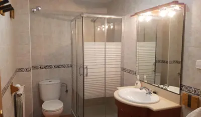 Un baño de Casa Castel naturaleza y descanso