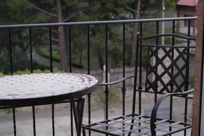 Un balcón o terraza de Hostal Peñacárdena