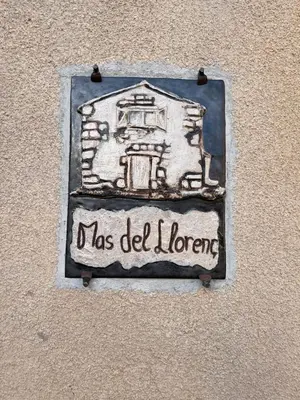 Certificado, premio, señal o documento que está expuesto en Mas del Llorenç