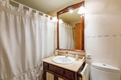 Un baño de Torres de Vallibierna