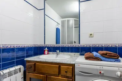 Un baño de Santa Cruz