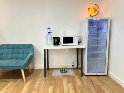 Una cocina o zona de cocina en Hostal Zaragoza Centro