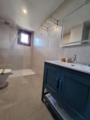 Un baño de Hotel Vinoteca Alquezar - Adults Only -
