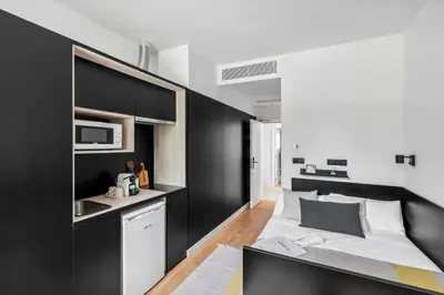 Una cocina o zona de cocina en Home and CoLiving Pamplona