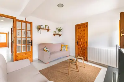 Zona de estar de Casa Luis - APARTAMENTO con JARDÍN PRIVADO en los PIRINEOS