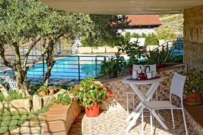 Piscina en o cerca de Gure Ametza