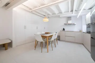 Una cocina o zona de cocina en VALERIA-DREAMS Loscos 3º