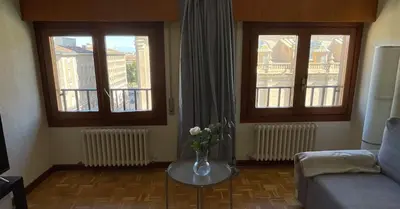 Zona de estar de VTZ El Balcón a la Basílica I - vistas inmejorables a la Basílica del Pilar!