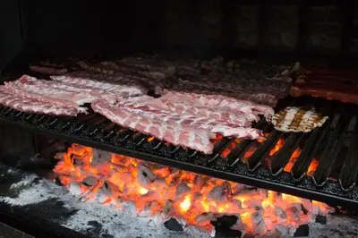 Barbacoa disponible para clientes en el hotel