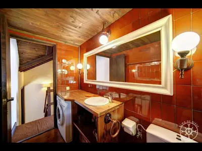 Un baño de CASA SANT BLAS de Alma de Nieve