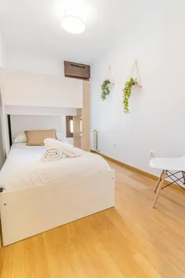 Cama o camas de una habitación en Penthouse Pyrinees , Terrace , Parking & Storage