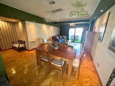 Zona de estar de Dos Torres Ático - Solárium Privado en Calle Alfonso I
