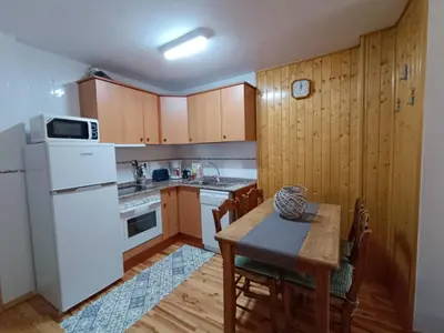 Una cocina o zona de cocina en Inmocyma El Rinconcito de Benasque