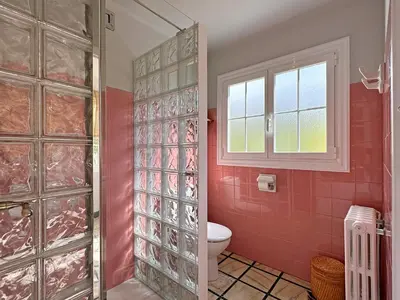 Un baño de ETXEALE