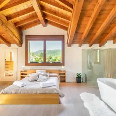 Acogedora casa rural con jardín próxima a Pamplona