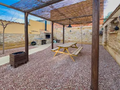 Un patio o zona al aire libre en Casa Rural Claudia