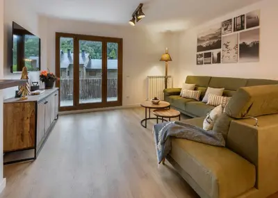 Una cocina o zona de cocina en Casa O Berde terraza con vistas a Aramón Panticosa