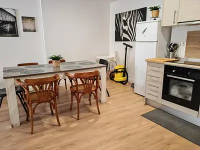 Una cocina o zona de cocina en Boutique 2 apartamento Ave centro Lleida