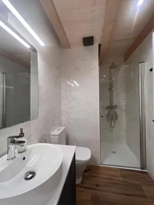 Un baño de Apartamentos Turísticos: Tu casa en Sahún