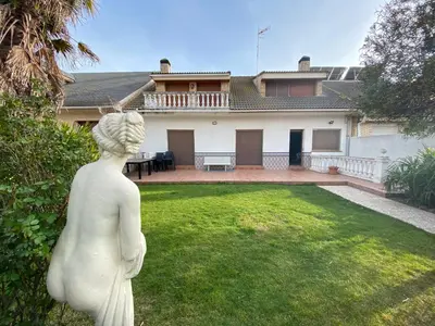 Jardín al aire libre en Las Casas de Sofía
