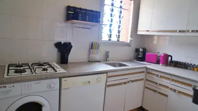 Una cocina o zona de cocina en Villa Aloha, avec piscine privée, proche mer et montagne