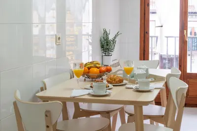 Comida en o cerca de este apartamento