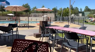 Piscina en o cerca de Alojamiento ideal en Sabiñánigo