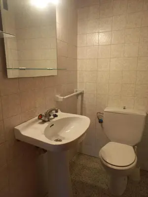 Un baño de Pis de l'Hereu.