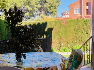 Jardín al aire libre en Casa Familiar con Piscina en Zona Tranquila de Miami Playa - ES-9-153