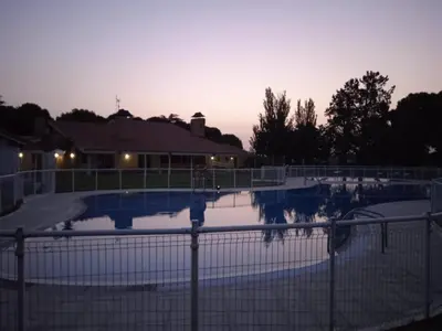 Piscina en o cerca de Albergue Zaragoza Camping